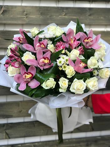Букет цветов из: Розы и Хризантемы в Котовске