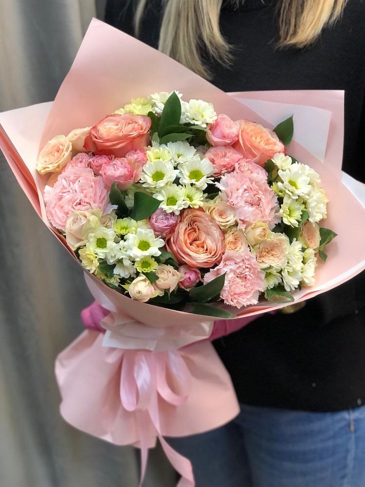 Букет цветов из: Гвоздики, Розы и Хризантемы в Котовске