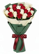 Букет Микс из красных и белых роз в Котовске