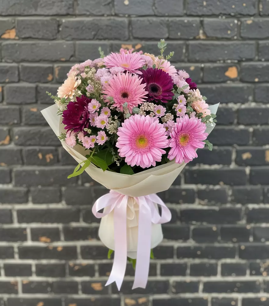 Букет цветов из: Герберы и Хризантемы в Котовске