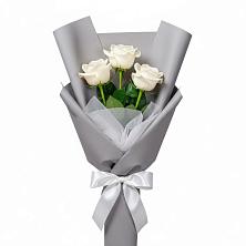 Букет 3 белые розы в Котовске