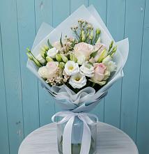 Букет цветов из:  Розы и Лизиантусы в Котовске