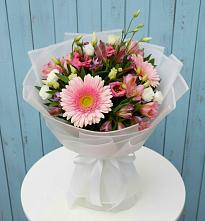 Букет цветов из:  Герберы, Альстромерии и Лизиантусы #REPLACE_PRED# Котовске