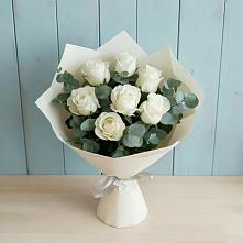 Букет Белые розы в Эвкалипте в Котовске
