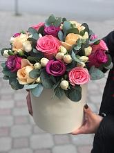 Цветочная композиция из Розы в шляпной коробке в Котовске